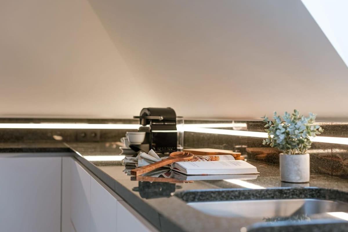 Huswell - Luxurious Apartment With Parking Beernem Zewnętrze zdjęcie